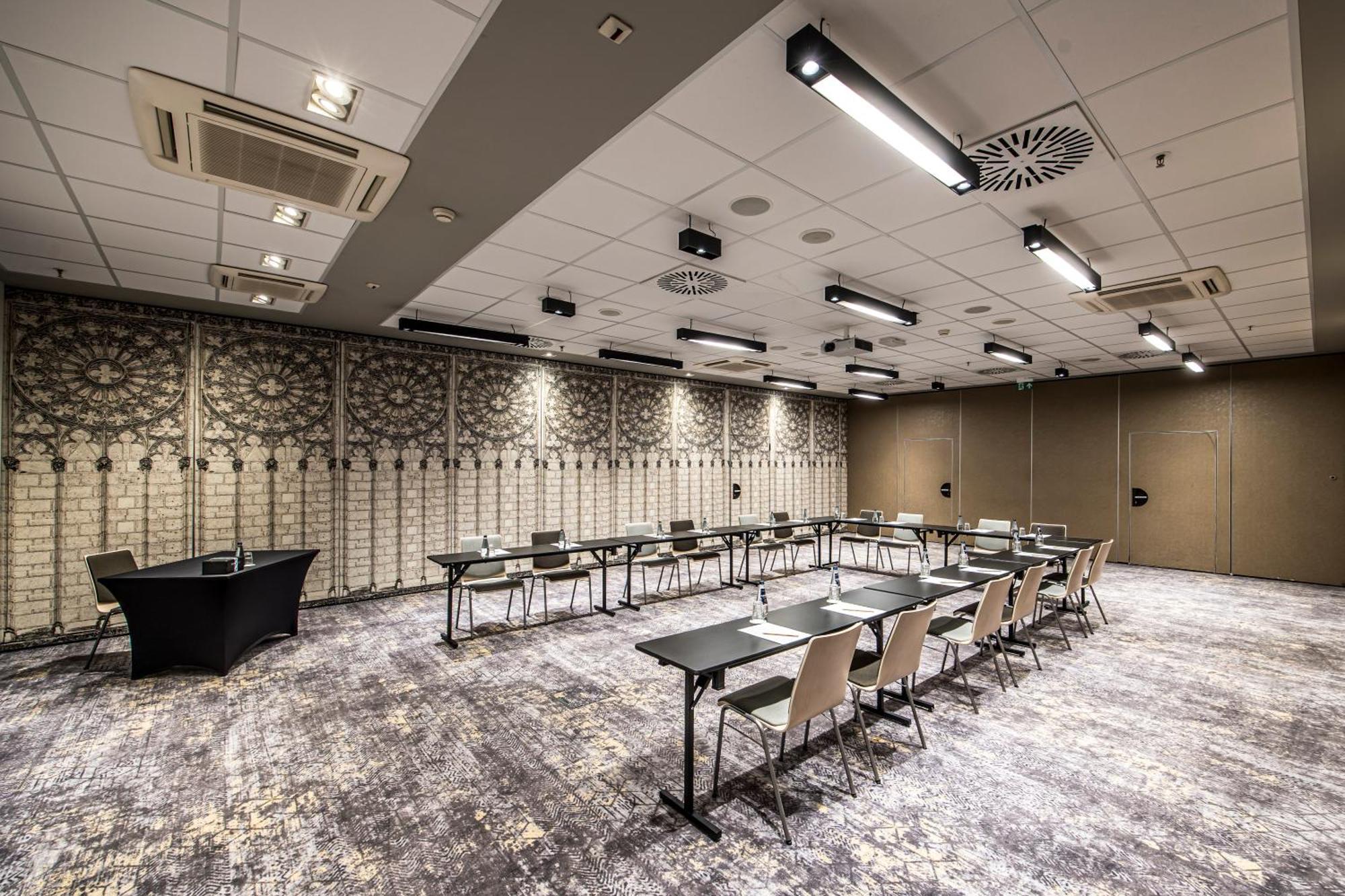 Mercure Centrum Hotel